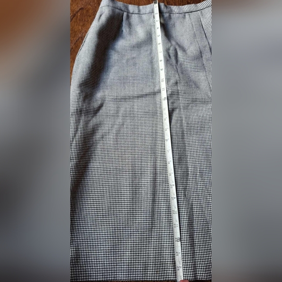 Vintage wool skirt - Picture 8 of 8